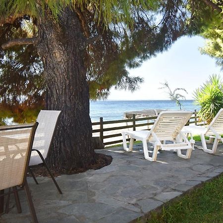 Barlee Beach Front House, Metamorfosi Luaran gambar